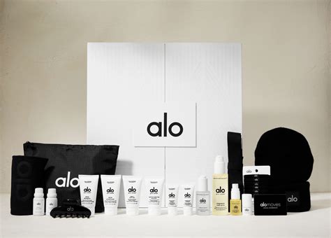 This Season's #1 Gift: The Alo Advent Calendar | Alo Yoga