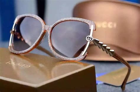 世界顶级奢侈品牌十大顶级眼镜_巴拉排行榜