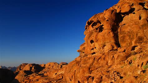 Mount Sinai Powerpoint Template