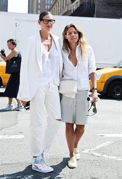 Wear Shoes 的图像结果