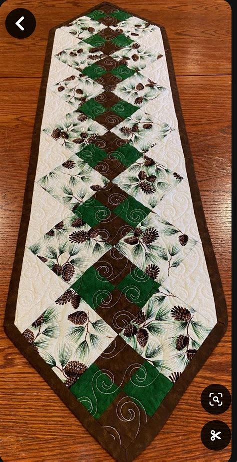 Pin by Susan Gerardi on QUILTING AND SEWING | Quilted table runners ...