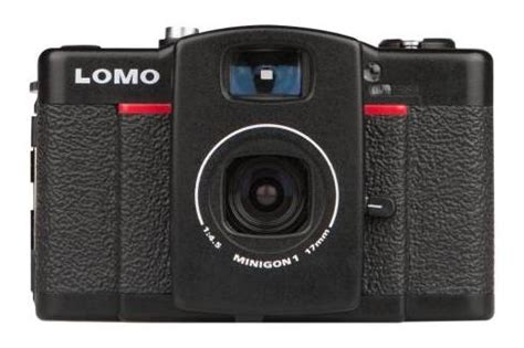 #摄影#Lomo 相机在满是数码相机的年代开辟了一条不同的道路，其多变的滤镜和经典的胶卷相机深受创意影像工作者和文艺青年们的喜爱。