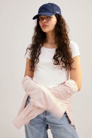 Buy Women's clothing & Women's Footwear Online – Levis India Store