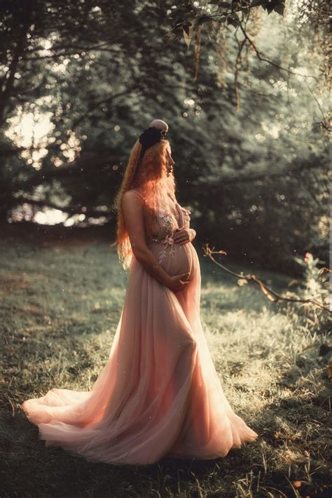 Pregnancy Photo Shoot Ideas & Posing Help - Photography Project