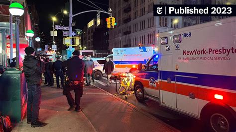 Man Is Shot on Subway Train in Lower Manhattan - The New York Times
