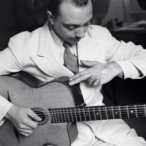 Django Reinhardt 1940 | Jazz manouche, Guitare manouche, Musiciens de jazz