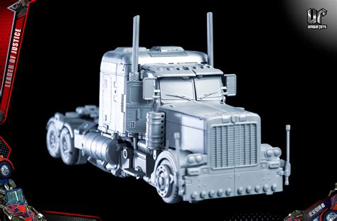 Unique Toys R-10 Leader Of Justice (Masterpiece Scale 2007/DOTM Optimus Prime) Gray Prototype ...