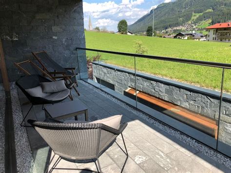 175 sqm direct ski slope & gondola - Apartments for Rent in Zell am See ...