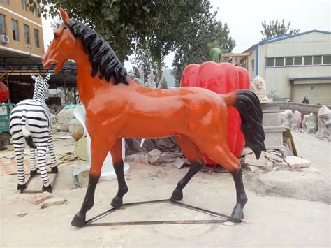广东深圳联兴玻璃钢雕塑工厂专业定制户外玻璃钢动物雕塑大长颈鹿-阿里巴巴