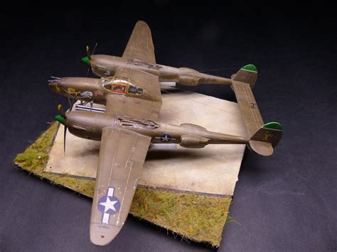 Lockheed P-38J Lightning, Academy 1/72 | Plastic Models World
