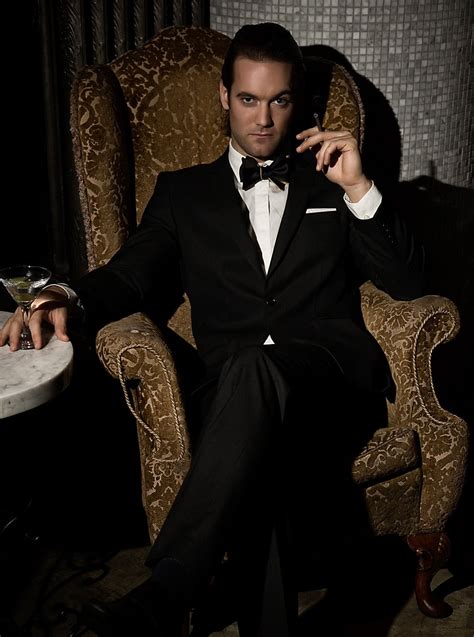 Black and Gold 4-way Butterfly Self-tying Bow Tie | Knot Theory