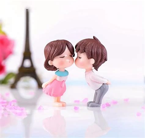 CraftVatika Miniature Romantic Love Kissing Couple Statue Valentines ...