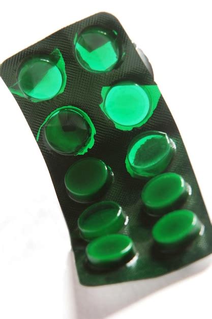 Pill tablet on white background | Premium Photo