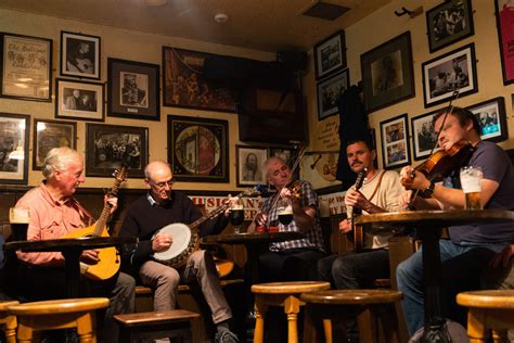 Groggs Traditional Irish Pub
