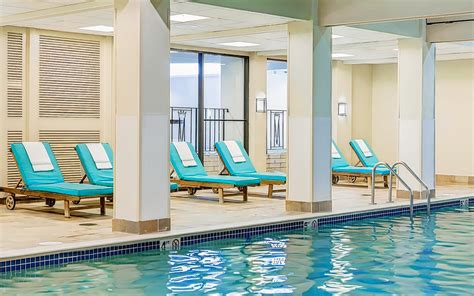 Find hotels that accept cash nearby