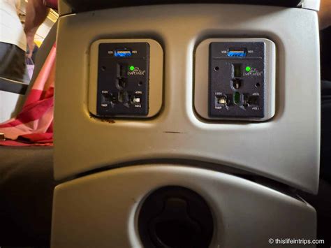 Air Canada Rouge Business Class 的图像结果