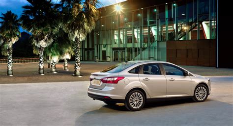 2011 Ford Focus Sedan - HD Pictures @ carsinvasion.com