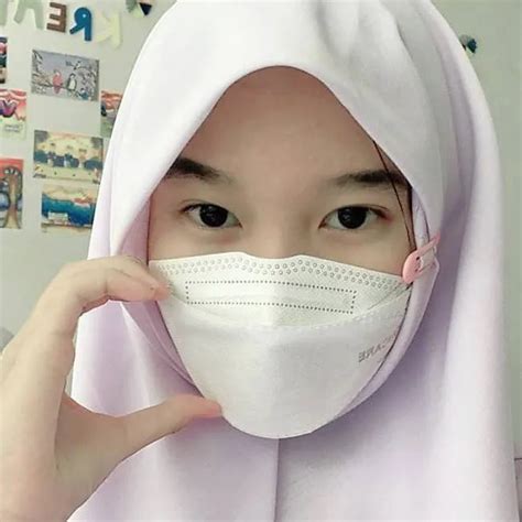 Chat with ANITA KAKAK KELAS - text or voice, Enjoy AI Chat Free & Safe