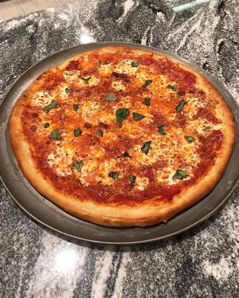 NY-ish : r/Pizza