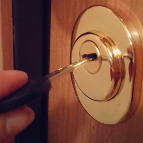 Protuprovana vrata DIERRE — I problemi con le porte blindate prodote ...