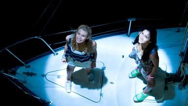 Image result for Alien Surf Girls Staffel 1 Folge 24