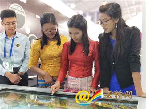 缅甸留学生举行新年泼水节庆祝活动-公共管理学院