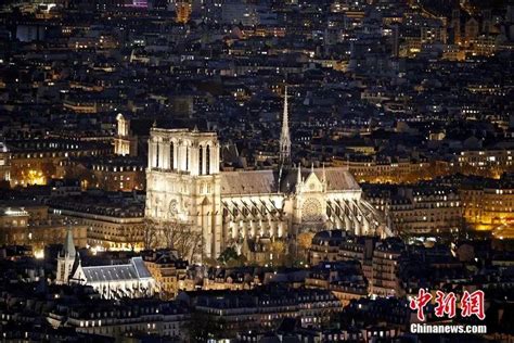 19世纪末期的法国巴黎：看看当时的巴黎圣母院、埃菲尔铁塔_照片