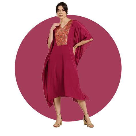 Qurvii - Destination for women of all sizes with curves