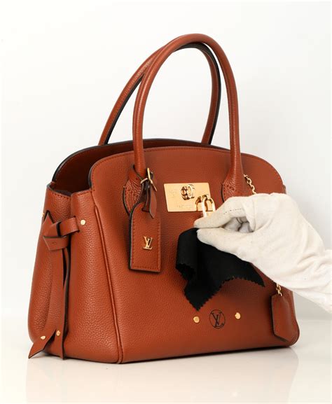 Guaranteed Authenticity with Confidential Couture