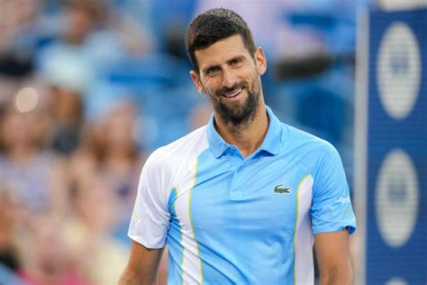 Vid&eacute;o : Novak Djokovic r&eacute;alise le r&ecirc;ve d'un talent en herbe &agrave; Duba&iuml;.