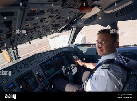 Co-Pilot Cockpit View 的图像结果