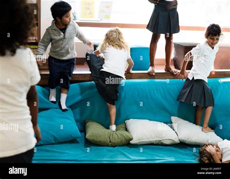 Play Group Student 的图像结果