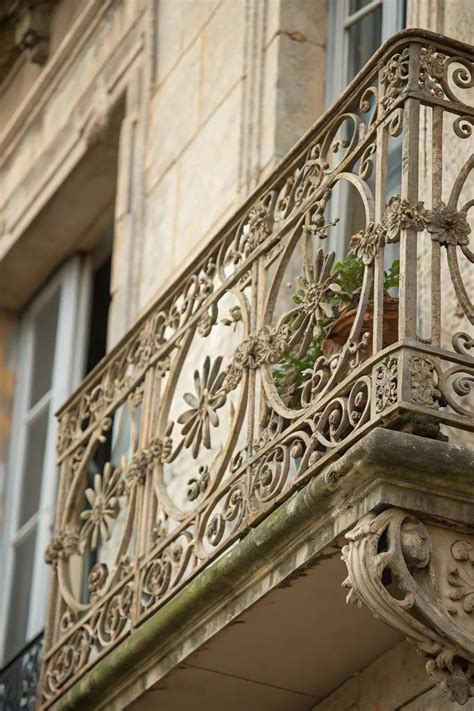 21+ Charming French Balcony Ideas to Elevate Your Space
