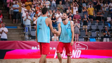 The medal matches in photos