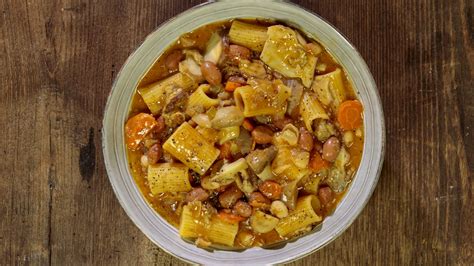 Pasta e fagioli con i funghi - Ricette Casa Pappagallo