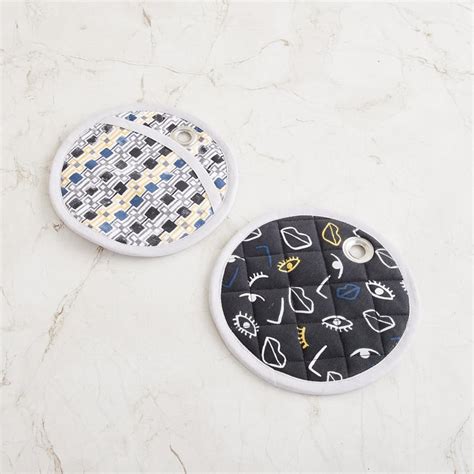 Buy Mandarin Sketches Printed Pot Holders - Set of 2 from Home Centre ...