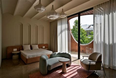 Architect Sanjay Puri crafts a sculptural, energy-efficient desert home ...