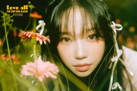 Watch: Jo Yu Ri Calls A “TAXI” To Rush Towards Her Crush In Catchy Comeback MV | Soompi