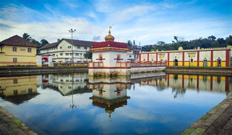 Western Ghats of Karnataka: A Guide to Nature and Culture