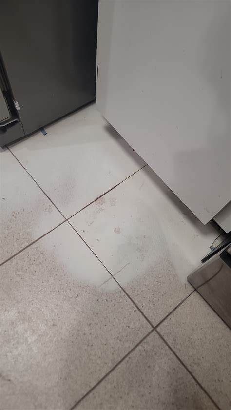 How do I remove paint from laminate floor? : r/howto