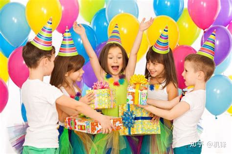 儿童礼物怎么打包最新素材