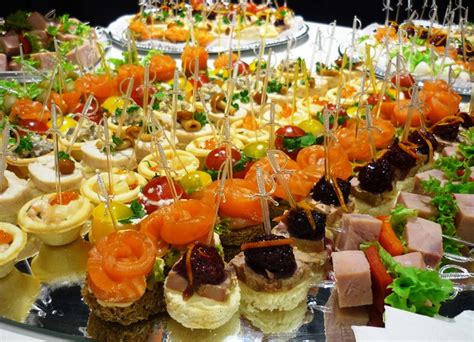 Фуршетные закуски - праздничные рецепты