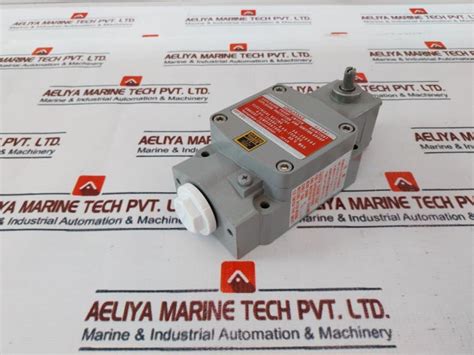 Yamatake 1Lx5001 Explosion Proof Raintight Switch 5A-250Vac – Aeliya Marine