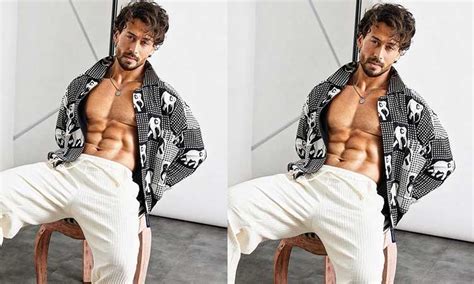 Tiger Shroff flaunts finely chiselled 6-pack abs in monochromatic ...