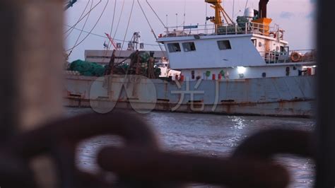 浙江舟山：5500多艘渔船到港避风_中国城市建设网_城市建设杂志社官网