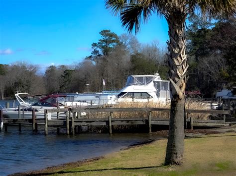 Bells Marina & Resort - Eutawville, SC