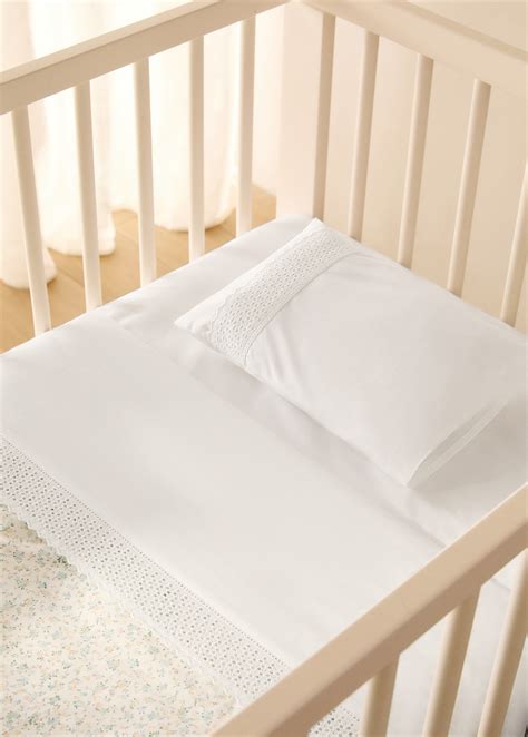 Ensemble drap plat et taie d’oreiller mini berceau brodé - Home | MANGO ...