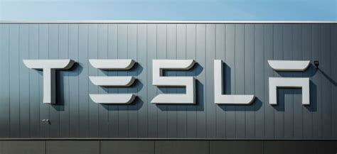 Tesla-Aktie an der NASDAQ nach BofA-Abstufung schwach - Das ist die ...