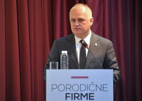 Vesić: Industrijski objekti postaju "habovi" - B92