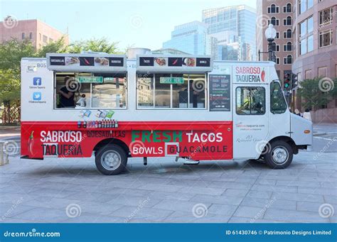 Sabroso Taqueria Food Truck Editorial Photo - Image of vendor, downtown ...